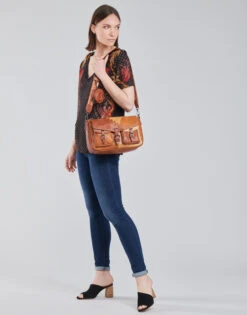 Desigual Praga -TrendyLook Verkoopwinkel 18631659 500 C